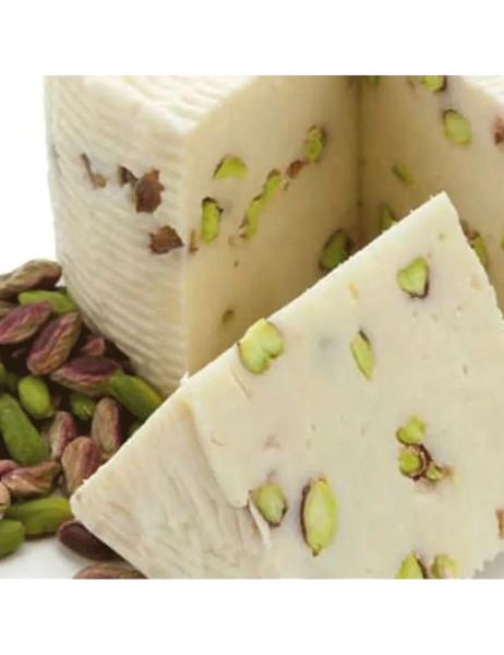 Сыр из смеси овечьего и козьего молока с фисташкой cheese47 фото