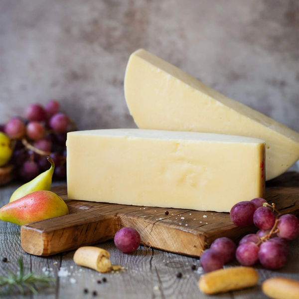 Вытяжной сыр Проволоне пикканте cheese59 фото